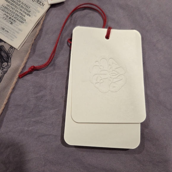 Alexander McQueen Skeleton and Butterfly Scarf - Picture 8 of 9